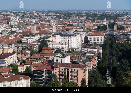 Piazza della Repubblica und Viale Vittorio Emanuele II in Citta Bassa (Unterstadt) in Bergamo, Provinz Bergamo, Lombardei, Italien © Wojciech Strozyk Stockfoto