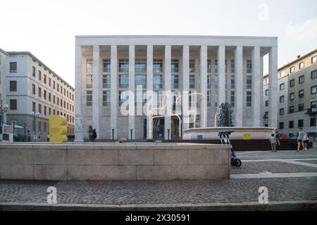 Der italienische Rationalist Palazzo della Liberta von Alziro Bergonzo wurde 1939 bis 1940 als lokaler Sitz der Faschistischen Nationalpartei auf der Piazza della Libert erbaut Stockfoto