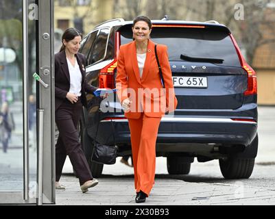 Stockholm, Schweden. April 2024. Schwedens Kronprinzessin Victoria kommt am 24. April 2024 auf der Global Sustainable Tourism Conference im Cirkus in Stockholm an.Foto: Anders Wiklund/TT/Code 10040 Credit: TT News Agency/Alamy Live News Stockfoto