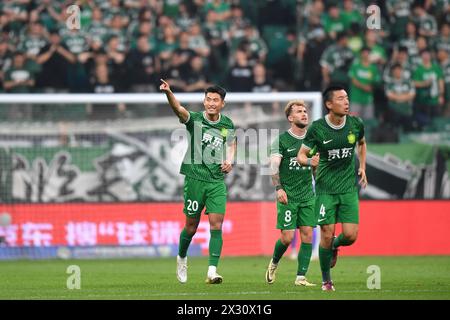 Der Beijing Guoan Football Club besiegte den Qingdao West Coast Football Club mit 4-1 in der siebten Runde der Chinesischen Super League (CSL) 2024 in Peking. Stockfoto