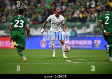 Der Beijing Guoan Football Club besiegte den Qingdao West Coast Football Club mit 4-1 in der siebten Runde der Chinesischen Super League (CSL) 2024 in Peking. Stockfoto
