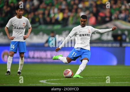 Der Beijing Guoan Football Club besiegte den Qingdao West Coast Football Club mit 4-1 in der siebten Runde der Chinesischen Super League (CSL) 2024 in Peking. Stockfoto