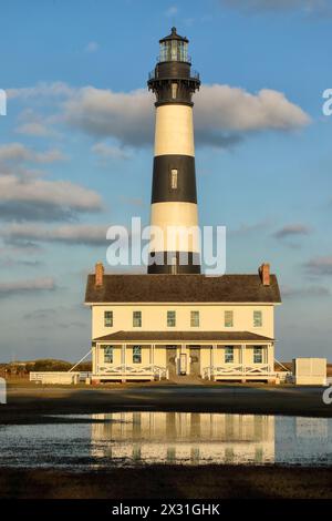 Geografie / Reisen, USA, North Carolina, Nags Head, Bodie Island Lighthouse, GEBAUT 1872, ABEND, ZUSÄTZLICHE RECHTE-CLEARANCE-INFO-NICHT-VERFÜGBAR Stockfoto