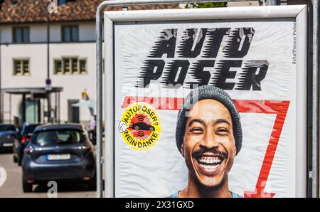 Die Schafffhauser Polizei macht eine Kampagne gegen den sogenannten Autoposer, weil diese mit ihren lauten Fahrzeugen zu viel Lärm produzieren. (Schaffhaus Stockfoto