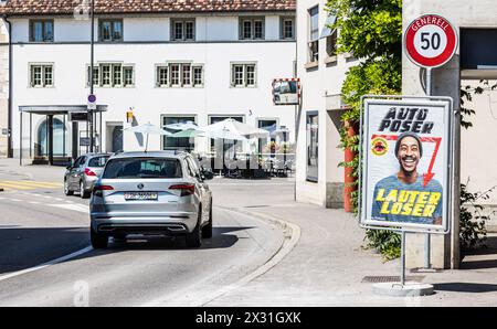 Die Schafffhauser Polizei macht eine Kampagne gegen den sogenannten Autoposer, weil diese mit ihren lauten Fahrzeugen zu viel Lärm produzieren. (Schaffhaus Stockfoto