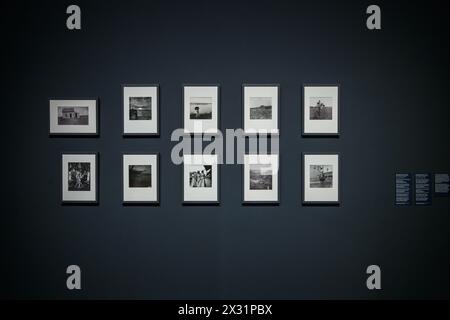 London, Großbritannien, 23. April 2024, ein internationaler Freundeskreis des frühen 20. Jahrhunderts, kam zusammen, um die moderne Kunst zu transformieren. Die Ausstellung The Expressionists: Kandinsky, Munter and the Blue Rider in Tate Modern befasst sich mit dieser Geschichte. Sie feiern ihre radikalen Experimente mit Form, Farbe, Klang und Leistung. Diese Ausstellung findet vom 25. April bis zum 20. Oktober 2024 statt. Andrew Lalchan Photography/Alamy Live News Stockfoto