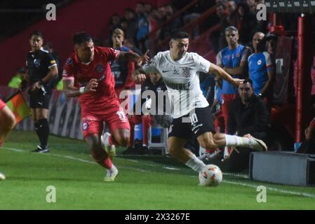 Buenos Aires, Argentinien. April 2024. Fußballspieler während des Spiels zwischen Argentinos Juniors und Corinthians in der Gruppenphase der Copa Sudamericana am Dienstag, den 23. April 2024 in Buenos Aires, Argentinien. Quelle: Gabriel Sotelo/FotoArena/Alamy Live News Stockfoto