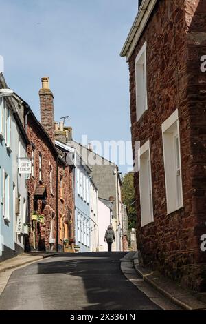 King Street in Kingsand auf der Rame Peninsula im Südosten von Cornwall. Die Zwillingsdörfer Cawsand und Kingsand sind Küstendörfer und ein Zufluchtsort Stockfoto