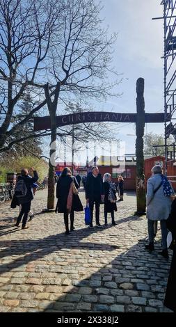 Kopenhagen, Dänemark - 06. April 2024: Eintritt in Freetown Christiania. Stockfoto