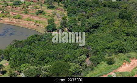 Itaja, Goias, Brasilien 04 10 2024: Luftbild des natürlichen Natursees der Stadt itaja Stockfoto