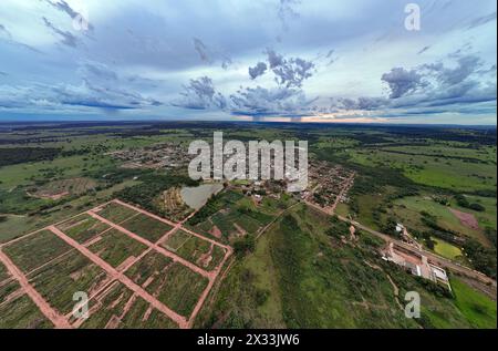 Itaja, Goias, Brasilien - 04 16 2024: Luftbild der Stadt itaja goias Stockfoto