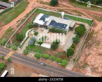 Itaja, Goias, Brasilien - 04 13 2024: Luftbild des Itaja District Forum Stockfoto