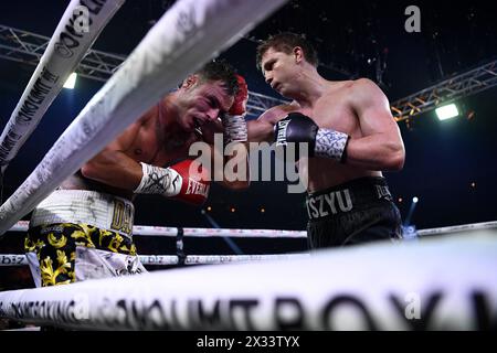 24. April 2024; Hordern Pavilion, Sydney, NSW, Australien: Australian Super Welterweight Title, Nikita Tszyu gegen Danilo Creati; Nikita Tszyu wirft Danilo Creati einen Schlag Stockfoto