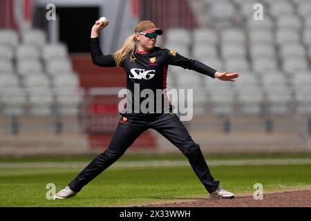 24. April 2024; Emirates Old Trafford, Manchester, England: Rachael Heyhoe Flint Trophy Cricket, Lancashire Thunder versus Sunrisers; Florence Miller of Sunrisers spielt den Ball Stockfoto