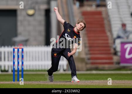 24. April 2024; Emirates Old Trafford, Manchester, England: Rachael Heyhoe Flint Trophy Cricket, Lancashire Thunder versus Sunrisers; Kate Coppack of Sunrisers in Bowling-Action Stockfoto