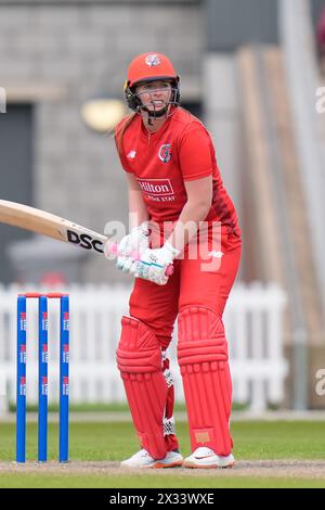 24. April 2024; Emirates Old Trafford, Manchester, England: Rachael Heyhoe Flint Trophy Cricket, Lancashire Thunder versus Sunrisers; Sophie Ecclestone von North West Thunder Stockfoto