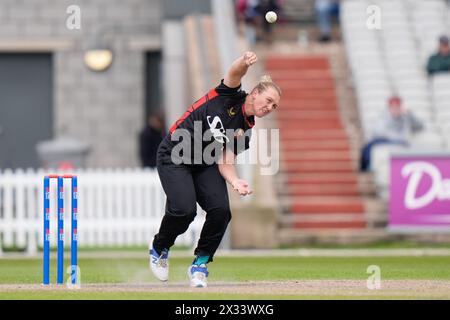 24. April 2024; Emirates Old Trafford, Manchester, England: Rachael Heyhoe Flint Trophy Cricket, Lancashire Thunder versus Sunrisers; Nicola Hancock von Sunrisers Bowls Stockfoto