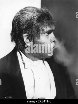 Ein Werbeporträt von Fredric March als Mr. Hyde in der DR. JEKYLL UND MR.. HYDE 1932 Regie ROUBEN MAMOULIAN Roman von ROBERT LOUIS STEVENSON Kameramann KARL STRUSS Paramount Pictures Stockfoto