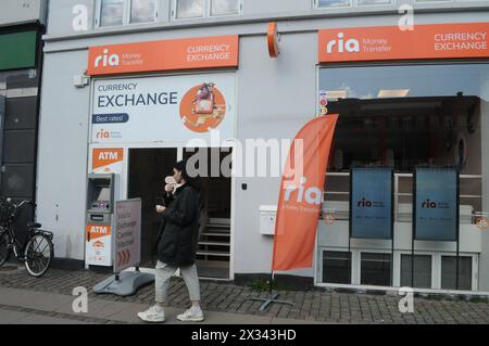 Kopenhagen/Dänemark/24. April 2024/Wechselstube von Ria für Geldtransfers in dänischer Hauptstadt. (Photo.Francis Joseph Dean/Dean Pictures) (nicht für kommerzielle Zwecke) Stockfoto