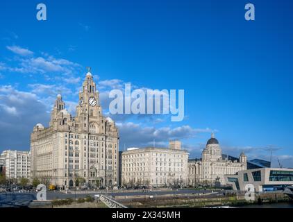 Die drei Graces am Pier Head, Liverpool, Merseyside, England, Großbritannien Stockfoto