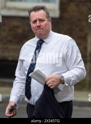 London, England, Großbritannien. April 2024. MARK SPENCER, Staatsminister für Ernährung, Landwirtschaft und Fischerei des Vereinigten Königreichs, wird in der Downing Street gesehen. (Kreditbild: © Thomas Krych/ZUMA Press Wire) NUR REDAKTIONELLE VERWENDUNG! Nicht für kommerzielle ZWECKE! Stockfoto