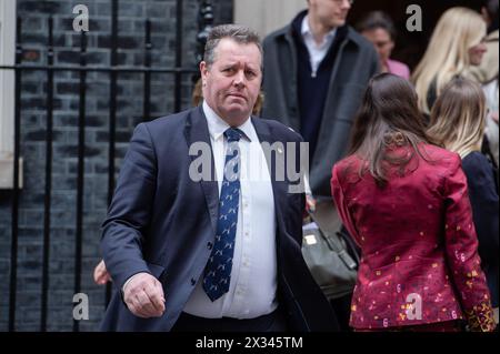 London, England, Großbritannien. April 2024. MARK SPENCER, Staatsminister für Ernährung, Landwirtschaft und Fischerei des Vereinigten Königreichs, wird in der Downing Street gesehen. (Kreditbild: © Thomas Krych/ZUMA Press Wire) NUR REDAKTIONELLE VERWENDUNG! Nicht für kommerzielle ZWECKE! Stockfoto