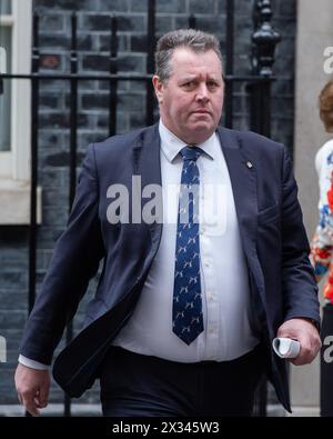 London, England, Großbritannien. April 2024. MARK SPENCER, Staatsminister für Ernährung, Landwirtschaft und Fischerei des Vereinigten Königreichs, wird in der Downing Street gesehen. (Kreditbild: © Thomas Krych/ZUMA Press Wire) NUR REDAKTIONELLE VERWENDUNG! Nicht für kommerzielle ZWECKE! Stockfoto