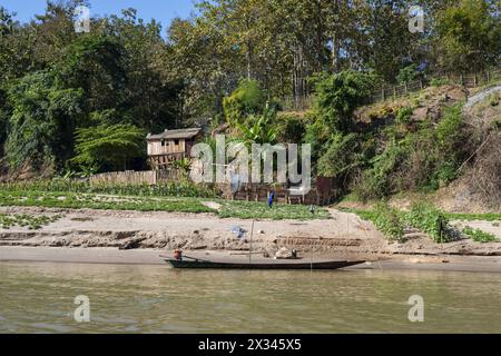 Blick über den Mekong bei Luang Prabang, Provinz Luang Prabang, Laos, Asien Stockfoto