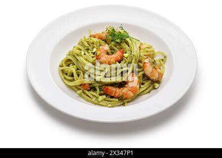 Sizilianische Pasta mit Pistazien-Pesto und Garnelen, italienische Küche Stockfoto