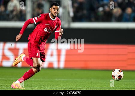 Bergamo, Italien. April 2024. Cody Gakpo (18 Liverpool FC) im zweiten Legspiel der UEFA Europa League zwischen Atalanta BC und Liverpool FC im Gewiss Stadium in Bergamo, Italia Soccer (Cristiano Mazzi/SPP) Credit: SPP Sport Press Photo. /Alamy Live News Stockfoto