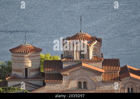 St. Clemens Kirche am Plaosnik-Standort in Ohrid. Erbaut im Jahr 893 n. Chr. und rekonstruiert im Jahr 2002, ist dies eines der beliebtesten Touristenziele Stockfoto