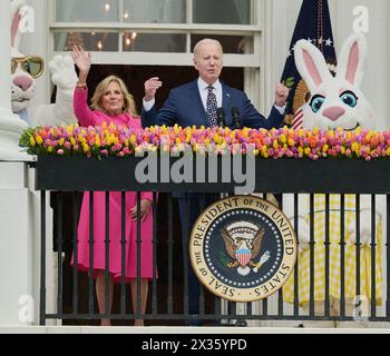 WASHINGTON, D.C., USA – 1. APRIL 2024: Präsident Joe Biden und First Lady Jill Biden halten bei der Ostereierrolle des Weißen Hauses 2024 eine Rede. Stockfoto