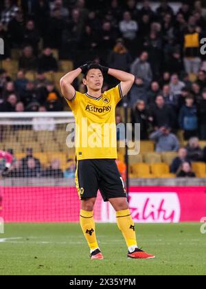 Wolverhampton, Großbritannien. April 2024. Wolverhampton, England, 24. April 2024: Hee Chan Hwang (11 Wölfe) während des Premier League-Fußballspiels zwischen Wolverhampton Wanderers und Bournemouth im Molineux-Stadion in Wolverhampton, England (Natalie Mincher/SPP) Credit: SPP Sport Press Photo. /Alamy Live News Stockfoto