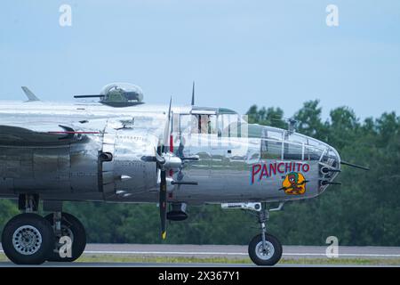 Sanford, Florida, USA, 21. April 2024, B-25 Bomber 'Panchito' während der Orlando Air Show 2024 auf dem Orlando, Sanford International Airport. (Foto Stockfoto
