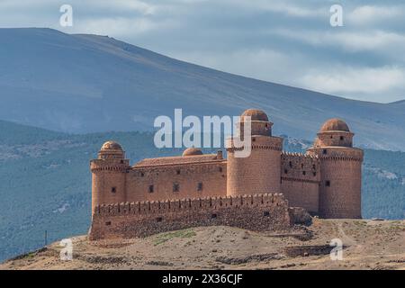 Castillo de La Calahorra liegt in La Calahorra in der spanischen Provinz Granada. Es liegt in den Ausläufern der Sierra Nevada. Gebaut zwischen 1 Stockfoto