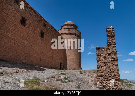 Castillo de La Calahorra liegt in La Calahorra in der spanischen Provinz Granada. Es liegt in den Ausläufern der Sierra Nevada. Gebaut zwischen 1 Stockfoto