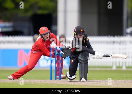 24. April 2024; Emirates Old Trafford, Manchester, England: Rachael Heyhoe Flint Trophy Cricket, Lancashire Thunder V Sunrisers; Jodi Grewcock von Sunrisers in Batting Action Stockfoto