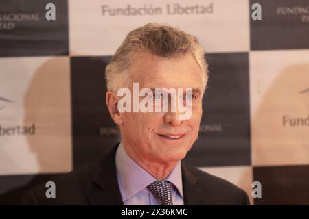 Buenos Aires, Buenos Aires, Argentinien. April 2024. Nationale und ausländische Regierungsbeamte nahmen an der von FundaciÃ³n Libertad organisierten Veranstaltung Teil. Auf dem Foto: Mauricio Macri, ehemaliger argentinischer Präsident. (Kreditbild: © Esteban Osorio/ZUMA Press Wire) NUR REDAKTIONELLE VERWENDUNG! Nicht für kommerzielle ZWECKE! Stockfoto