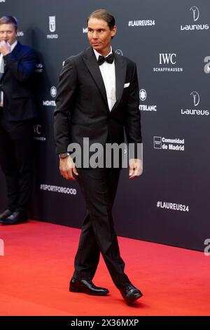 Madrid, Spanien. April 2024. Rafael Nadal posiert auf dem roten Teppich während der Verleihung der Laureus World Sports Awards 2024 im Palacio de Cibeles in Madrid. Quelle: SOPA Images Limited/Alamy Live News Stockfoto