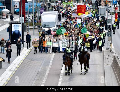 STOCKHOLM, SCHWEDEN - 19. APRIL 2024: Greta Thunberg und Fridays for Future Demonstration in Stockholm. Stockfoto