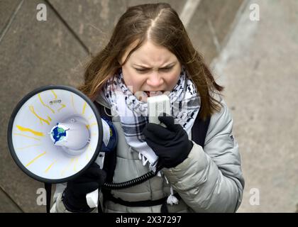 STOCKHOLM, SCHWEDEN - 19. APRIL 2024: Greta Thunberg und Fridays for Future Demonstration in Stockholm. Stockfoto