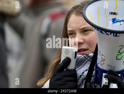 STOCKHOLM, SCHWEDEN - 19. APRIL 2024: Greta Thunberg und Fridays for Future Demonstration in Stockholm. Stockfoto