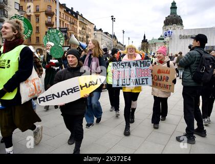 STOCKHOLM, SCHWEDEN - 19. APRIL 2024: Greta Thunberg und Fridays for Future Demonstration in Stockholm. Stockfoto