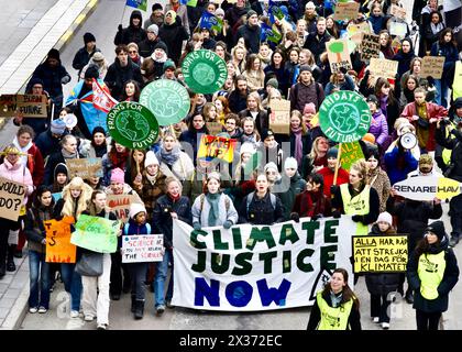 STOCKHOLM, SCHWEDEN - 19. APRIL 2024: Greta Thunberg und Fridays for Future Demonstration in Stockholm. Stockfoto