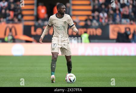 Lorient, Frankreich. April 2024. Ousmane Dembele von PSG während des Fußballspiels der französischen Meisterschaft Ligue 1 zwischen dem FC Lorient und Paris Saint-Germain (PSG) am 24. April 2024 im Stade du Moustoir in Lorient, Frankreich - Foto Jean Catuffe/DPPI Credit: DPPI Media/Alamy Live News Stockfoto