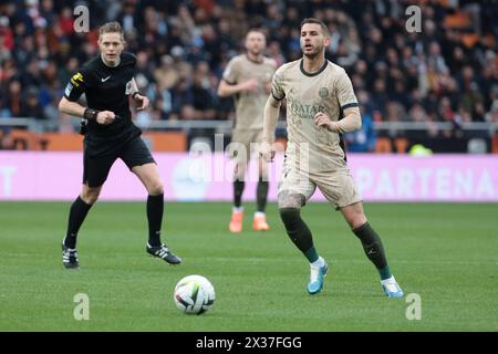 Lorient, Frankreich. April 2024. Lucas Hernandez von PSG während des Fußballspiels der französischen Meisterschaft Ligue 1 zwischen dem FC Lorient und Paris Saint-Germain (PSG) am 24. April 2024 im Stade du Moustoir in Lorient, Frankreich - Foto Jean Catuffe/DPPI Credit: DPPI Media/Alamy Live News Stockfoto