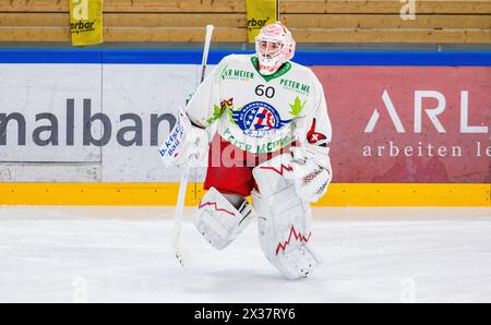 SC Rapperswil-Jona Lakers Torhüter #60 Melvin Nyffeler während dem Einlaufen vor dem Playoff Viertefinalspiel gegen den EV Zug in der Bossard Arena. ( Stockfoto