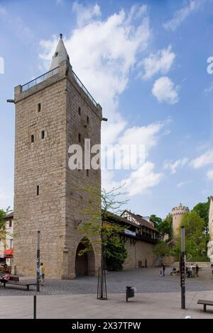 Jena Innenstadt Jena ist eine Universitätsstadt und kreisfreie Großstadt in Thüringen in der Metropolregion Mitteldeutschland. Nach der Landeshauptstadt Erfurt die zweitgrößte Stadt Thüringens und eines der drei Oberzentren des Freistaates. Das Johannistor, Jena Thüringen Deutschland *** Jenaer Stadtzentrum Jena ist eine Universitätsstadt und unabhängige Stadt in Thüringen in der Metropolregion Mitteldeutschland. die zweitgrößte Stadt Thüringens nach der Landeshauptstadt Erfurt und eines der drei Regionalzentren des Freistaates Thüringen, dem Johannistor, Jena Thüringen Deutschland Stockfoto