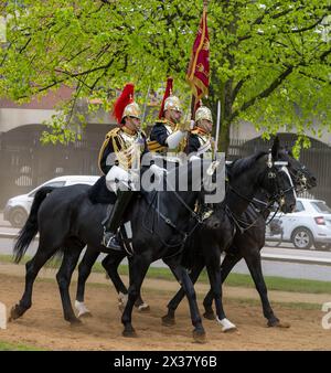 London, Großbritannien. April 2024. Household Cavalry Major General's Review Hyde Park London UK Credit: Ian Davidson/Alamy Live News Stockfoto