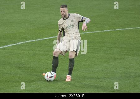 Milan Skriniar von PSG während des Fußballspiels der französischen Meisterschaft Ligue 1 zwischen dem FC Lorient und Paris Saint-Germain (PSG) am 24. April 2024 im Stade du Moustoir in Lorient, Frankreich Stockfoto